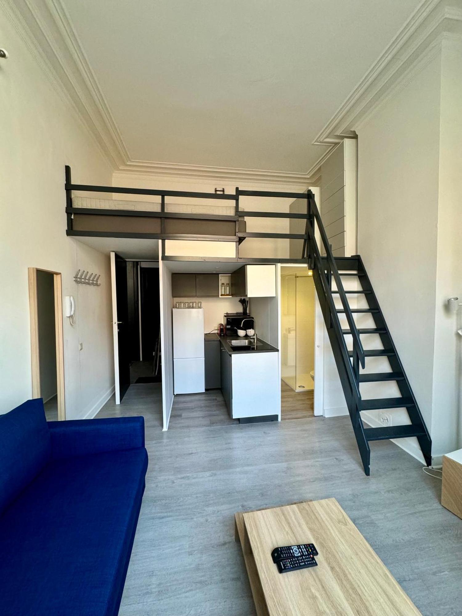 Studio Avec Chambre En Mezzanine Брюссель Экстерьер фото